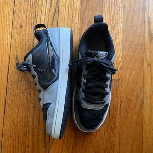 Nike kids Court Borough low too shoes